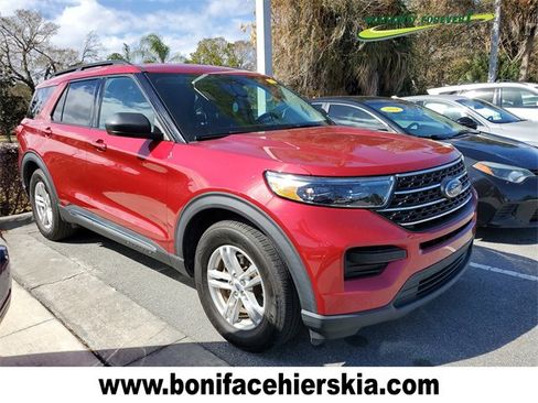 Used 2022 Ford Explorer XLT image 1
