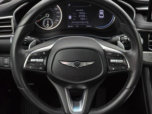 Used 2025 Genesis G70 2.5T RWD image 13