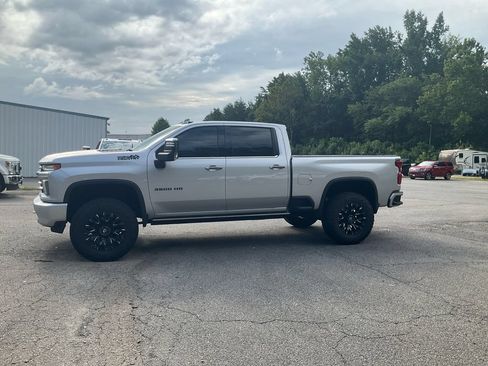 Used 2023 Chevrolet Silverado 3500 High Country w/ Z71 Off-Road Package AWD/4WD image 8