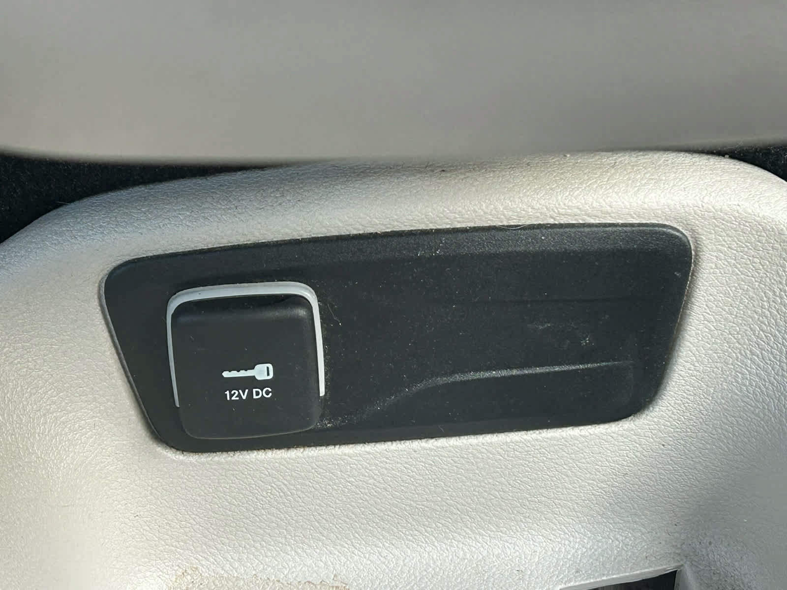 Used 2024 Chrysler Pacifica Touring-L FWD image 42