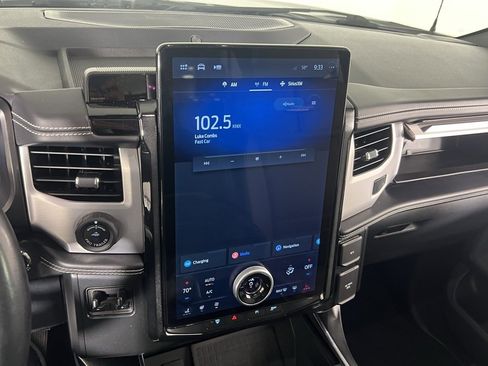 Used 2022 Ford F150 Lightning Platinum image 15