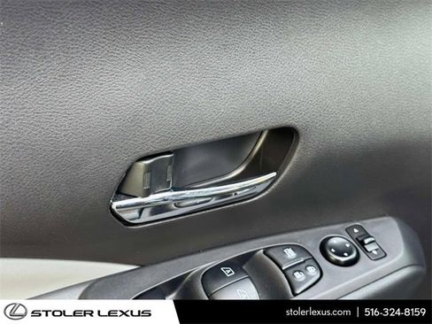 Used 2023 Nissan Kicks SR w/ SR Premium Package image 21