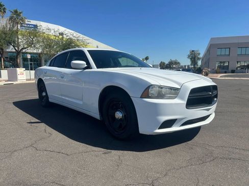 Used 2014 Dodge Charger Police w/ Connectivity Group image 3