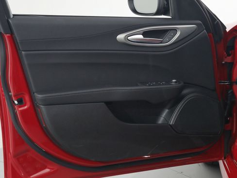 Used 2024 Alfa Romeo Giulia Ti image 13