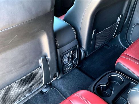 Used 2023 Dodge Durango SRT image 10