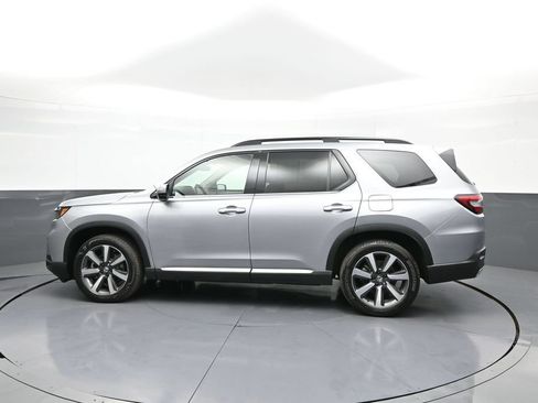 Certified 2023 Honda Pilot Touring image 7