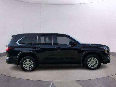 Used 2025 Toyota Sequoia SR5 AWD/4WD image 8