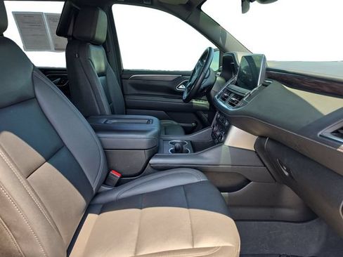 Used 2023 Chevrolet Tahoe Z71 w/ Luxury Package AWD/4WD image 17