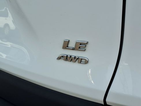 Used 2019 Toyota RAV4 LE w/ All Weather Liner Package AWD/4WD image 25