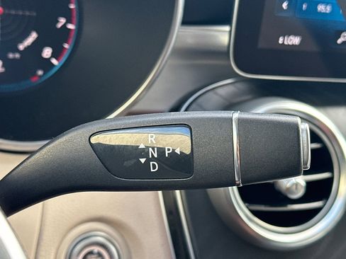 Used 2022 Mercedes-Benz GLC 300 GLC 300 image 22