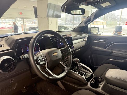 Used 2023 Chevrolet Colorado LT w/ LT Convenience Package II image 7