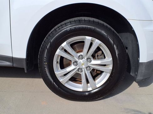 Used 2017 Chevrolet Equinox LS FWD image 10
