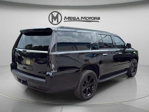 Used 2018 Cadillac Escalade ESV Luxury RWD image 8