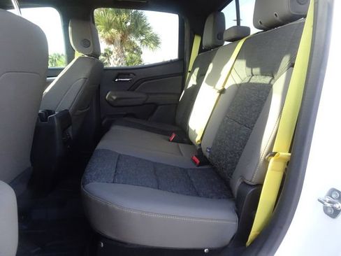 Used 2023 Chevrolet Colorado ZR2 AWD/4WD image 9