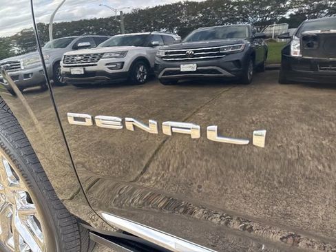 Used 2021 GMC Yukon XL Denali w/ Denali Ultimate Package image 10