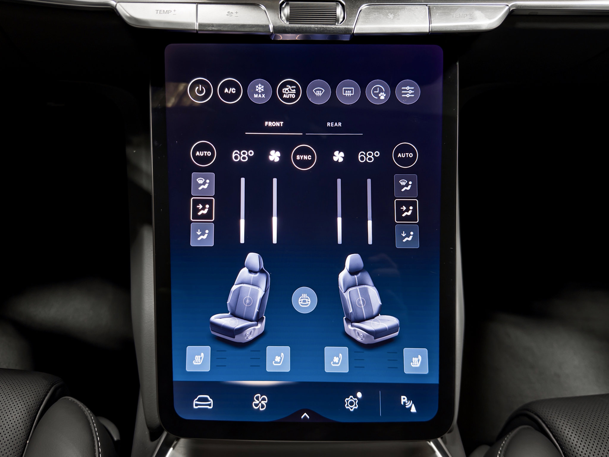 Used 2025 Lucid Air Touring AWD/4WD image 13
