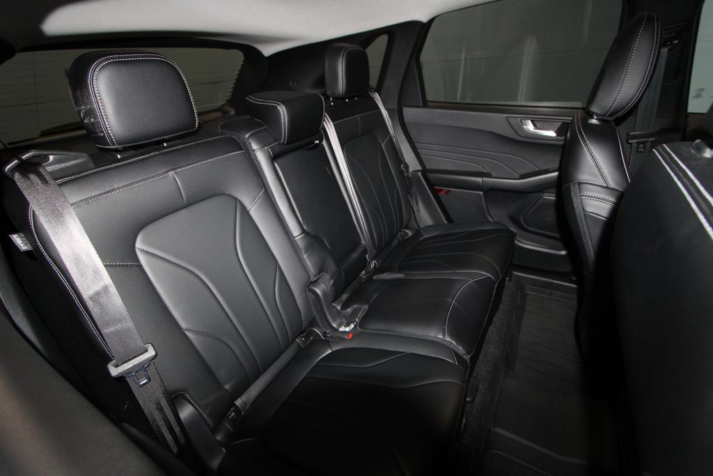 Used 2025 Ford Escape SE w/ PHEV Premium Package FWD image 25