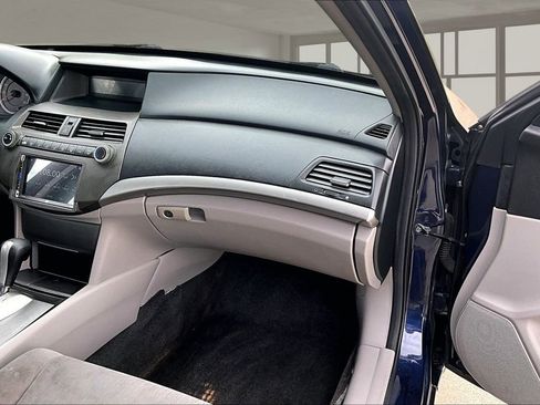 Used 2011 Honda Accord LX image 18