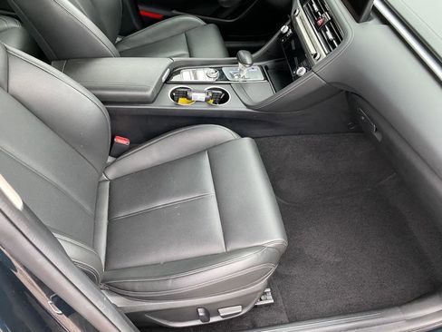Used 2025 Genesis G70 2.5T AWD/4WD image 15