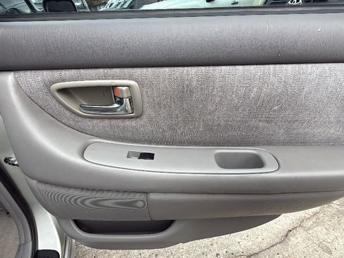 Used 2000 Toyota Avalon XL image 20