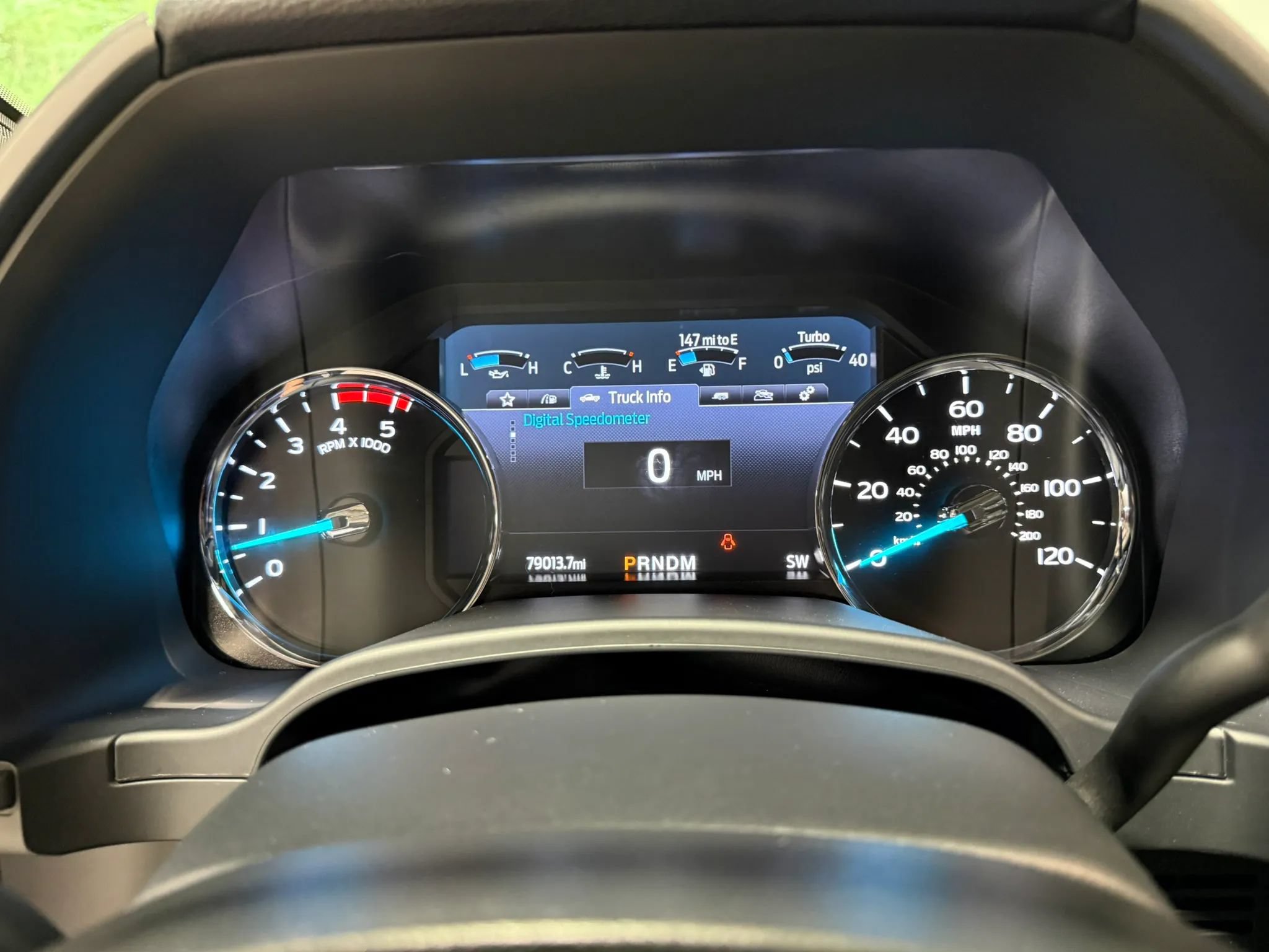 Used 2022 Ford F250 Platinum w/ FX4 Off-Road Package AWD/4WD image 17