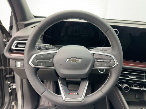 New 2026 Chevrolet Traverse Z71 w/ Driver Confidence Package image 16