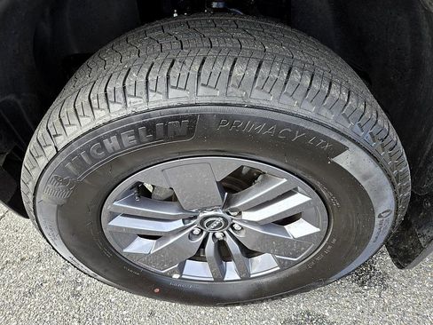 Certified 2025 Nissan Frontier SV image 13