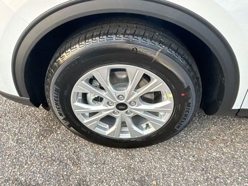 New 2026 Ford Escape Active image 10