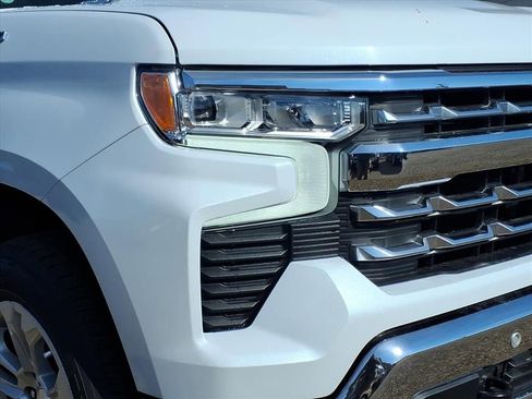 New 2026 Chevrolet Silverado 1500 LTZ w/ LTZ Premium Package AWD/4WD image 7