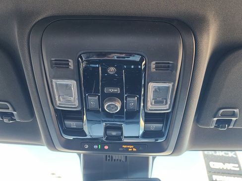 New 2026 GMC Yukon AT4 image 39