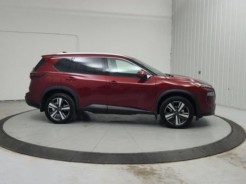 Used 2024 Nissan Rogue SL w/ SL Premium Package FWD image 9