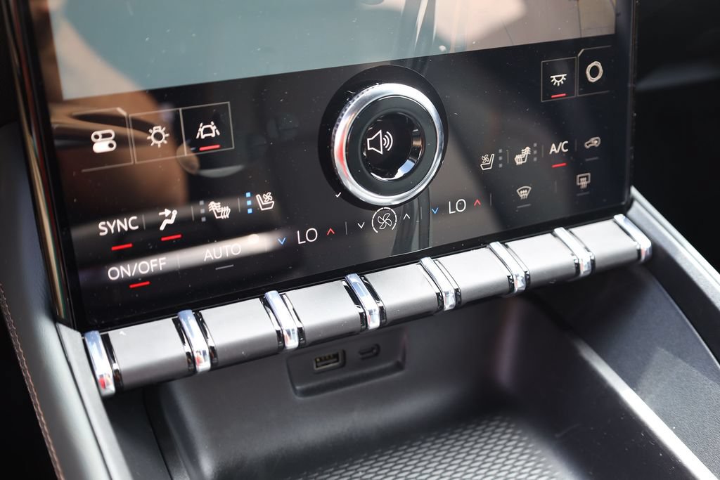 New 2027 GMC Terrain AT4 w/ Convenience Package III AWD/4WD image 16