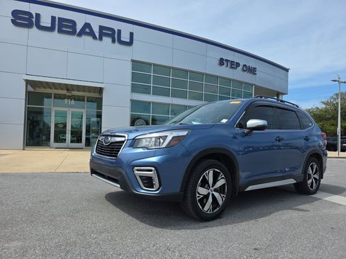 Used 2019 Subaru Forester Touring image 2