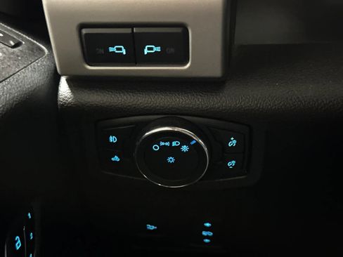 Used 2017 Ford F250 Lariat w/ Lariat Ultimate Package AWD/4WD image 33