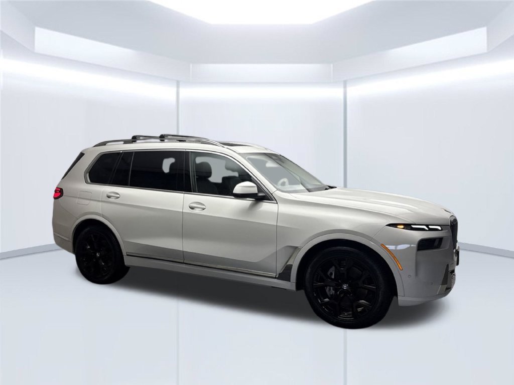 Used 2025 BMW X7 xDrive40i w/ Climate Comfort Package AWD/4WD image 10