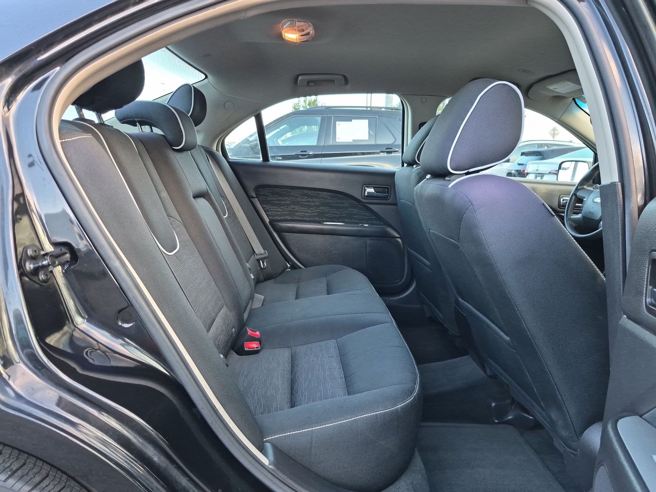 Used 2011 Ford Fusion SE w/ Appearance Pkg FWD image 29