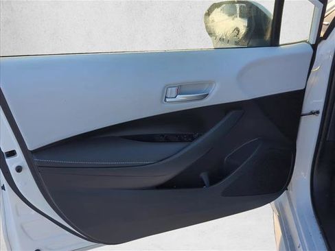 Used 2023 Toyota Corolla SE w/ SE Premium Package FWD image 6