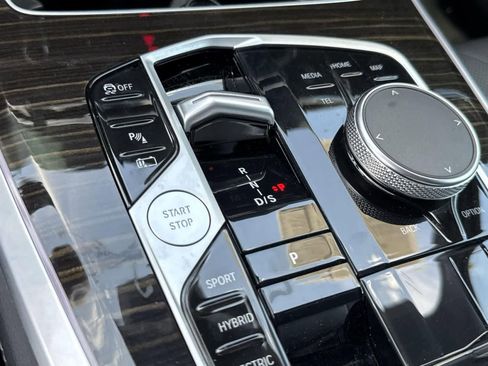 Used 2024 BMW X5 xDrive50e image 15