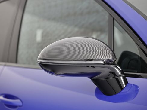 New 2025 Porsche Cayenne GTS image 15