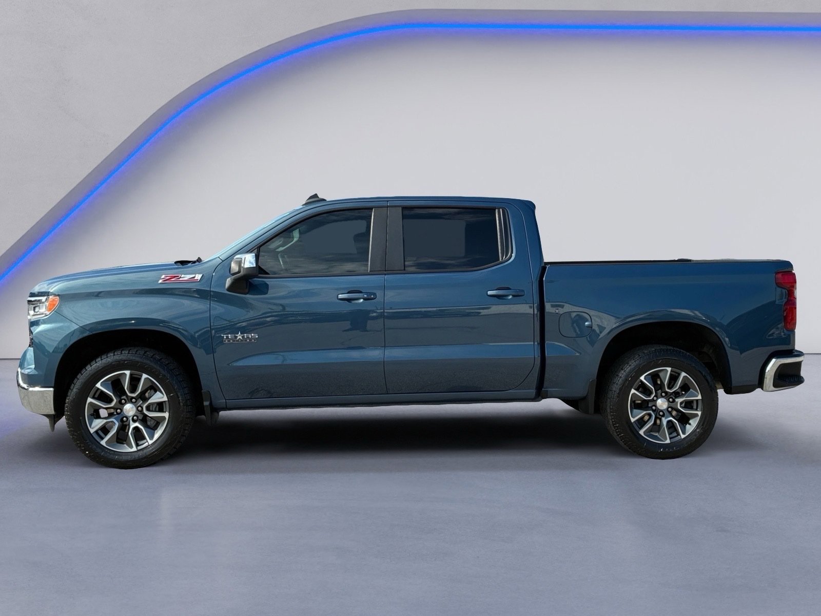 Used 2024 Chevrolet Silverado 1500 LT w/ Z71 Off-Road Package AWD/4WD image 7