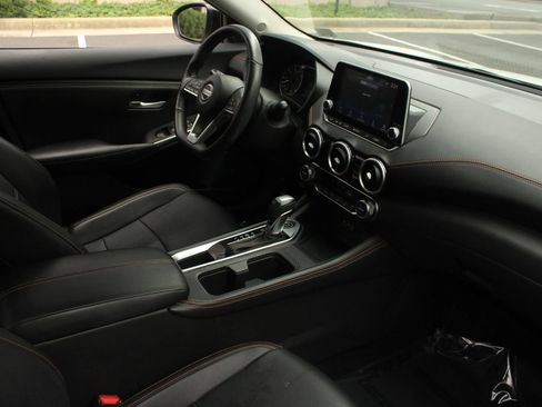 Used 2023 Nissan Sentra SR w/ SR Premium Package FWD image 26