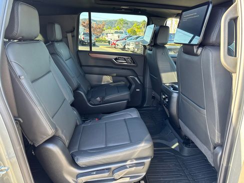 New 2026 GMC Yukon XL Denali w/ Denali Reserve Package image 20