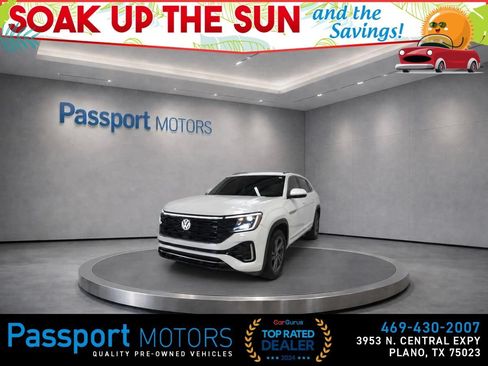 Used 2024 Volkswagen Atlas Cross Sport SEL R-Line AWD/4WD image 3