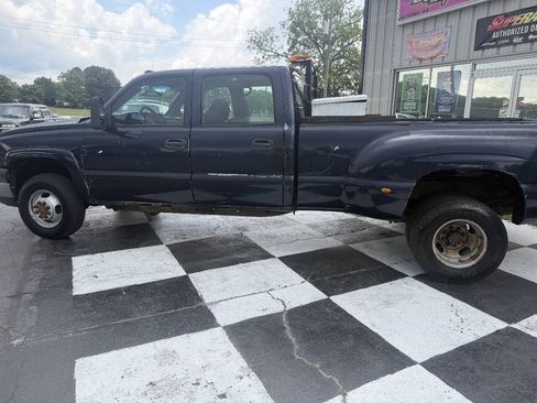 Used 2006 Chevrolet Silverado 3500 4x4 Crew Cab w/ Skid Plate Package image 8