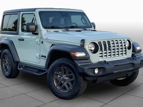 Used 2024 Jeep Wrangler Sport AWD/4WD image 3