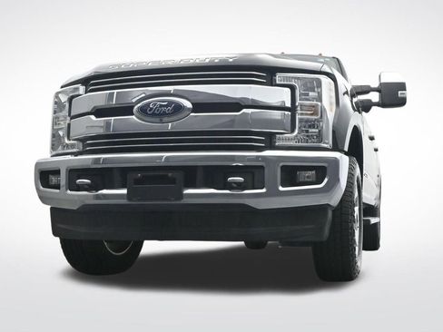 Used 2018 Ford F250 Lariat w/ Lariat Ultimate Package AWD/4WD image 32