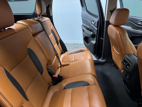 Used 2017 GMC Acadia SLT image 50