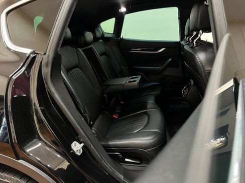 Used 2018 Maserati Levante AWD/4WD image 20