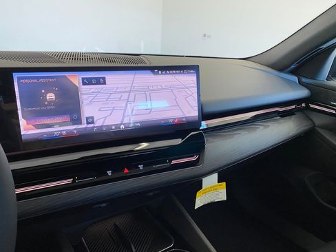 New 2026 BMW 530i xDrive w/ M Sport Package image 25