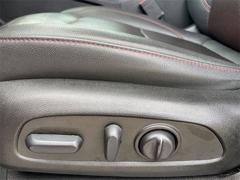 Used 2022 Chevrolet Blazer RS w/ Enhanced Convenience Package image 25